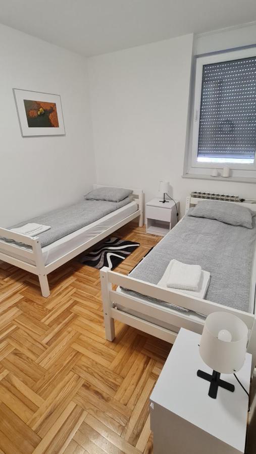 Appartement South 2 Osijek Extérieur photo